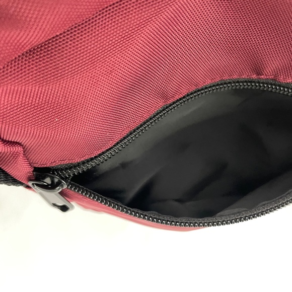 Jeffree Star Exclusive Valentines Maroon Cross Body Bag - Picture 9 of 10